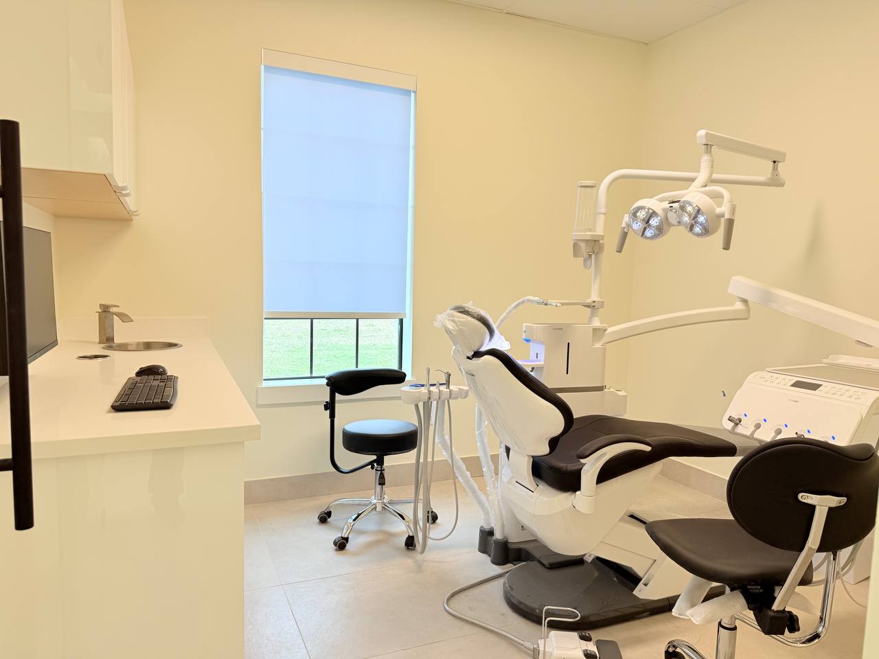 Treatment room at MAP Dental Center on Greenhouse Road